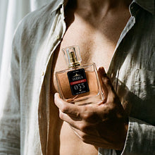 
                    
                      Perfumy lane Ambra 033 108 ml, ujęcie stylizowane
                    
                  