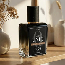 
                    
                      Perfumy Ambra UNIQ 035, ujęcie stylizowane
                    
                  