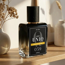 
                    
                      Perfumy Ambra UNIQ 059, ujęcie stylizowane
                    
                  