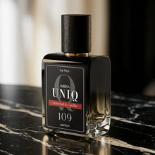
                    
                      Perfumy Ambra UNIQ 109, ujęcie stylizowane
                    
                  