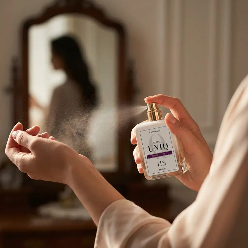 Perfumy Ambra UNIQ 118, ujęcie stylizowane