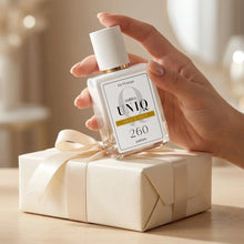 
                    
                      Perfumy Ambra UNIQ 260, ujęcie stylizowane
                    
                  