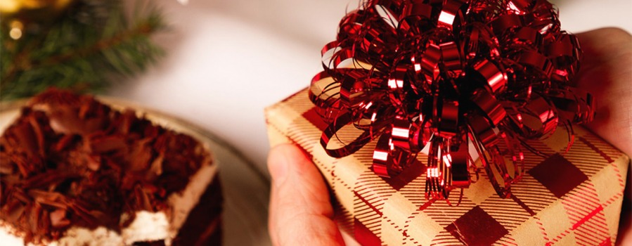 Jak zapakować francuskie perfumy na prezent świąteczny?
