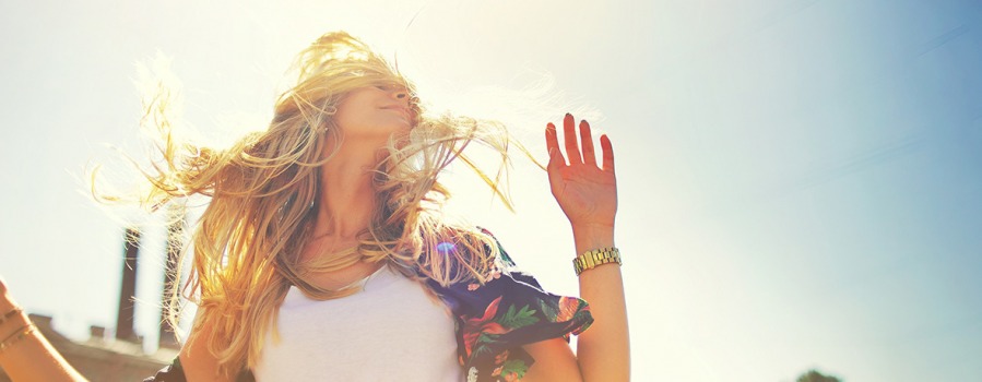 10 zapachów, które podkreślają wakacyjny nastrój. Wybierz perfumy na lato 2023